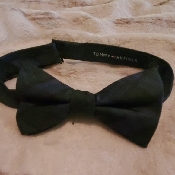 Tommy Hilfiger Other - Tommy Hilfiger Bow Tie